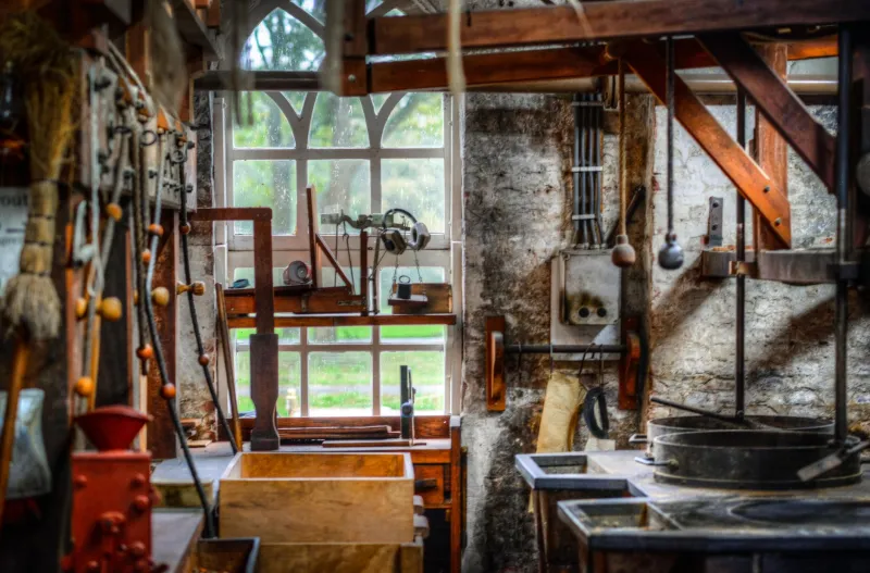 Empty Workshops, Full Feeds: The Strange Disappearing Act Happening Inside Maker Culture